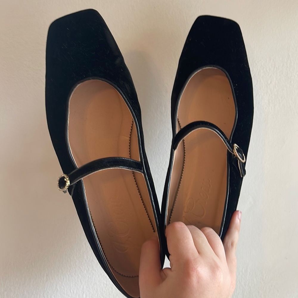 JCREW - Black velvet Mary janes with crystal buckle (US 10.5)
